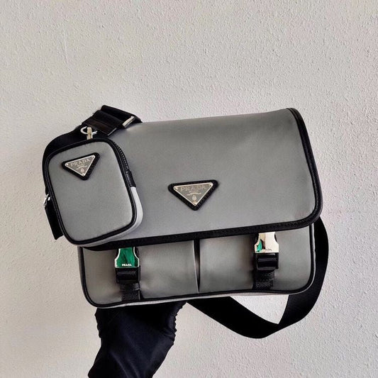Sac à bandoulière Prada Gris
