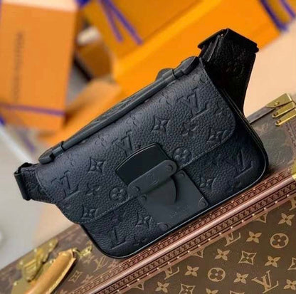 Sac ceinture Louis Vuitton